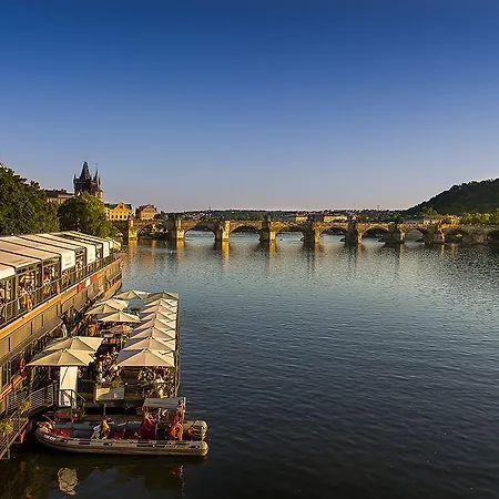 Art House By Adrez * Prague