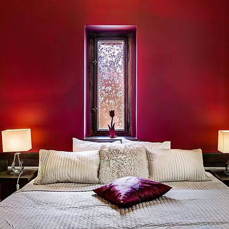 Apartment Art House By Adrez *