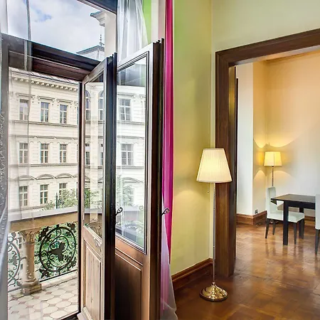 Art House By Adrez * Prague