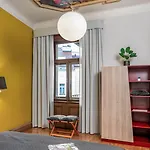 Art House By Adrez * Prag